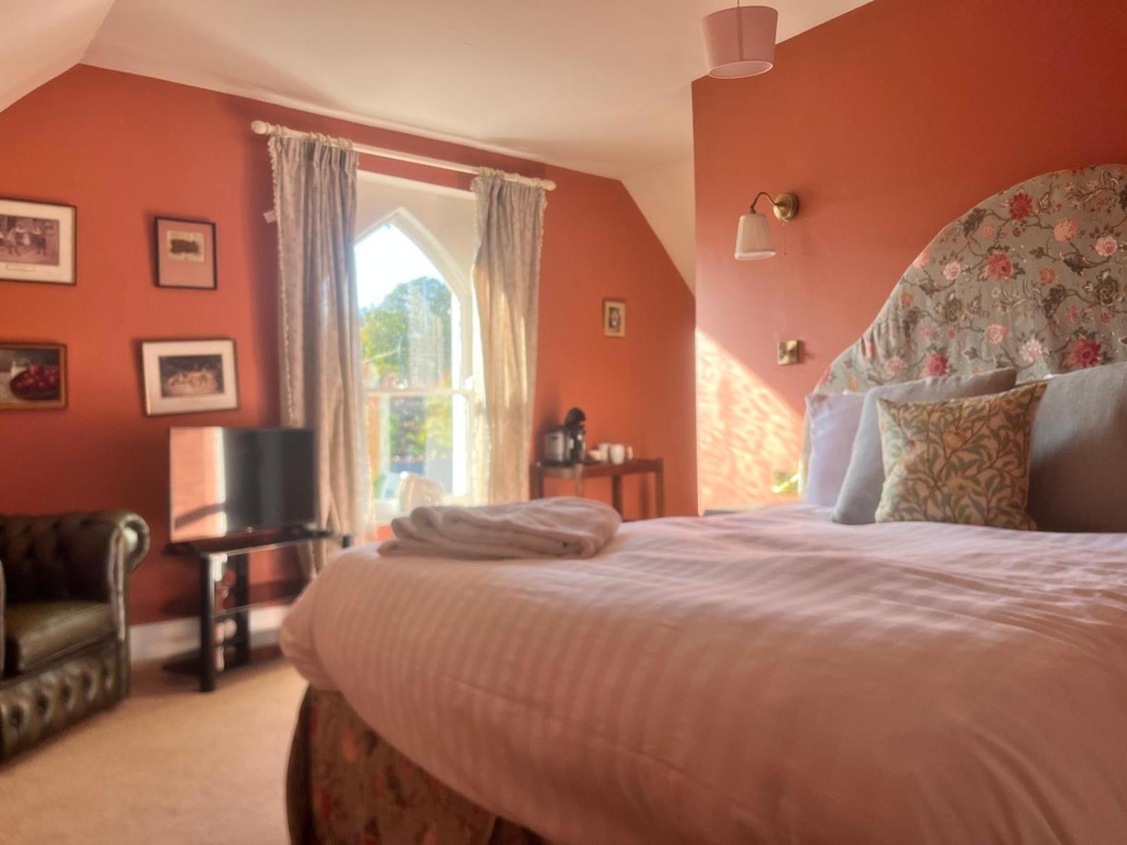 Lynwood House Bed & Breakfast Cobh Exterior photo