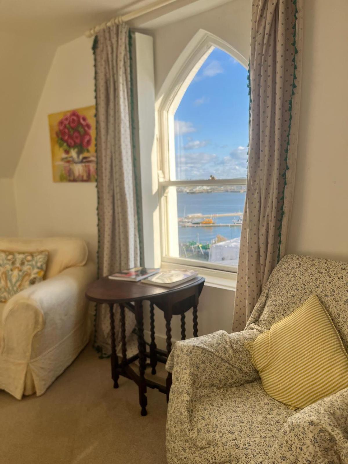 Lynwood House Bed & Breakfast Cobh Exterior photo
